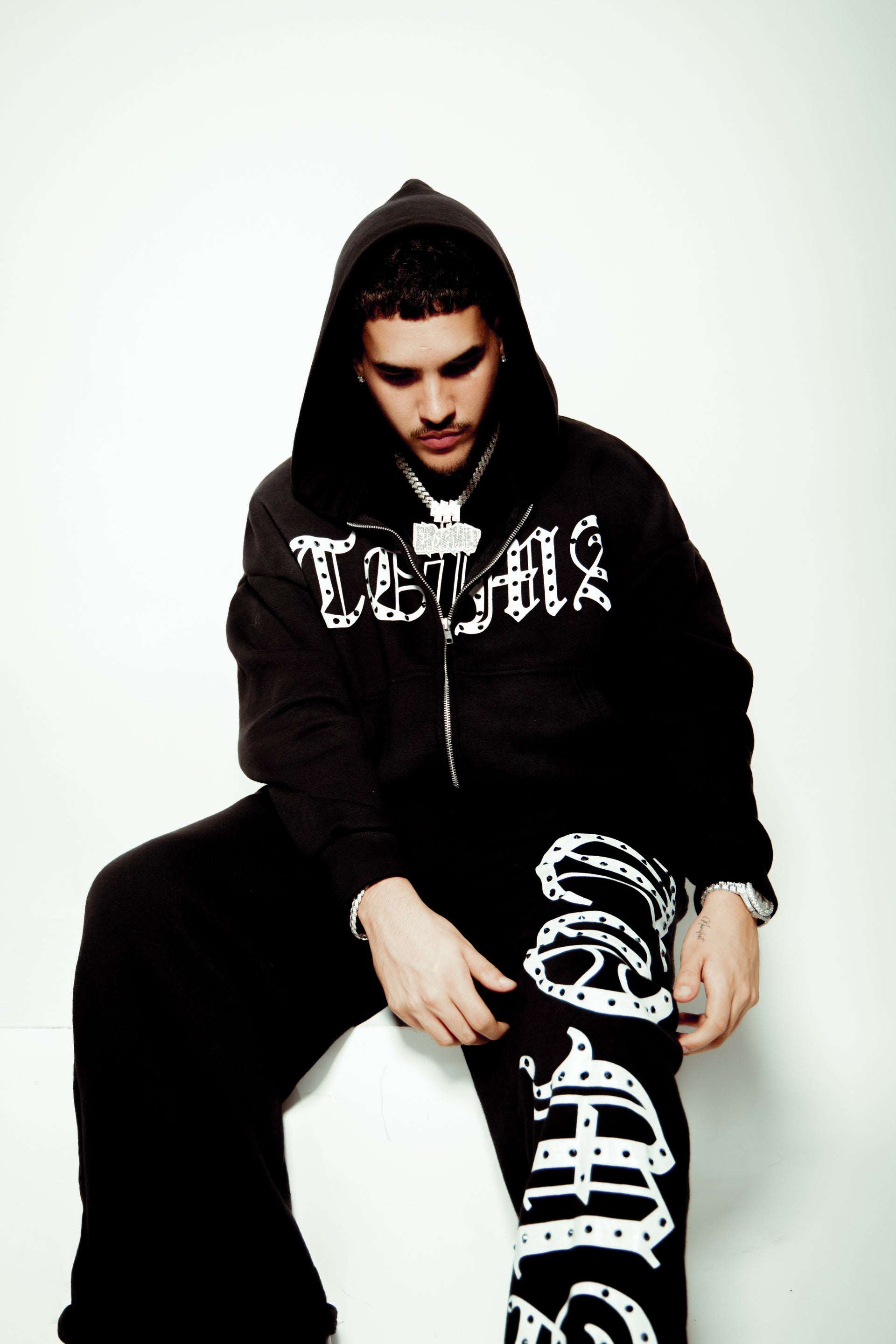 Toma Buss Down (Sweats Black)