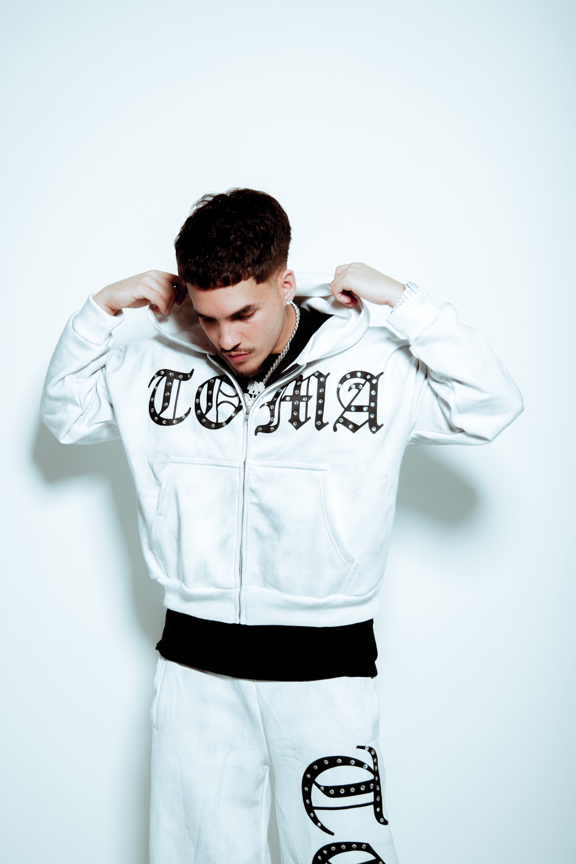 Toma Buss Down (Hoodie White)